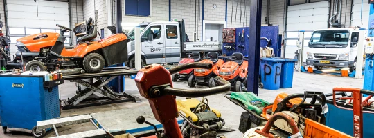 Reparatie en verkoop machines.